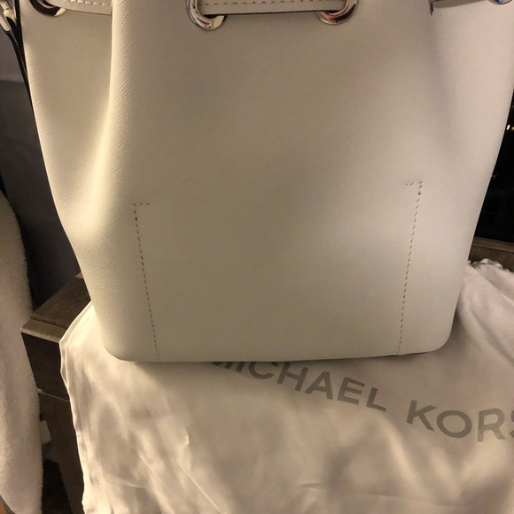 Coach purse - Picture 2 of 4